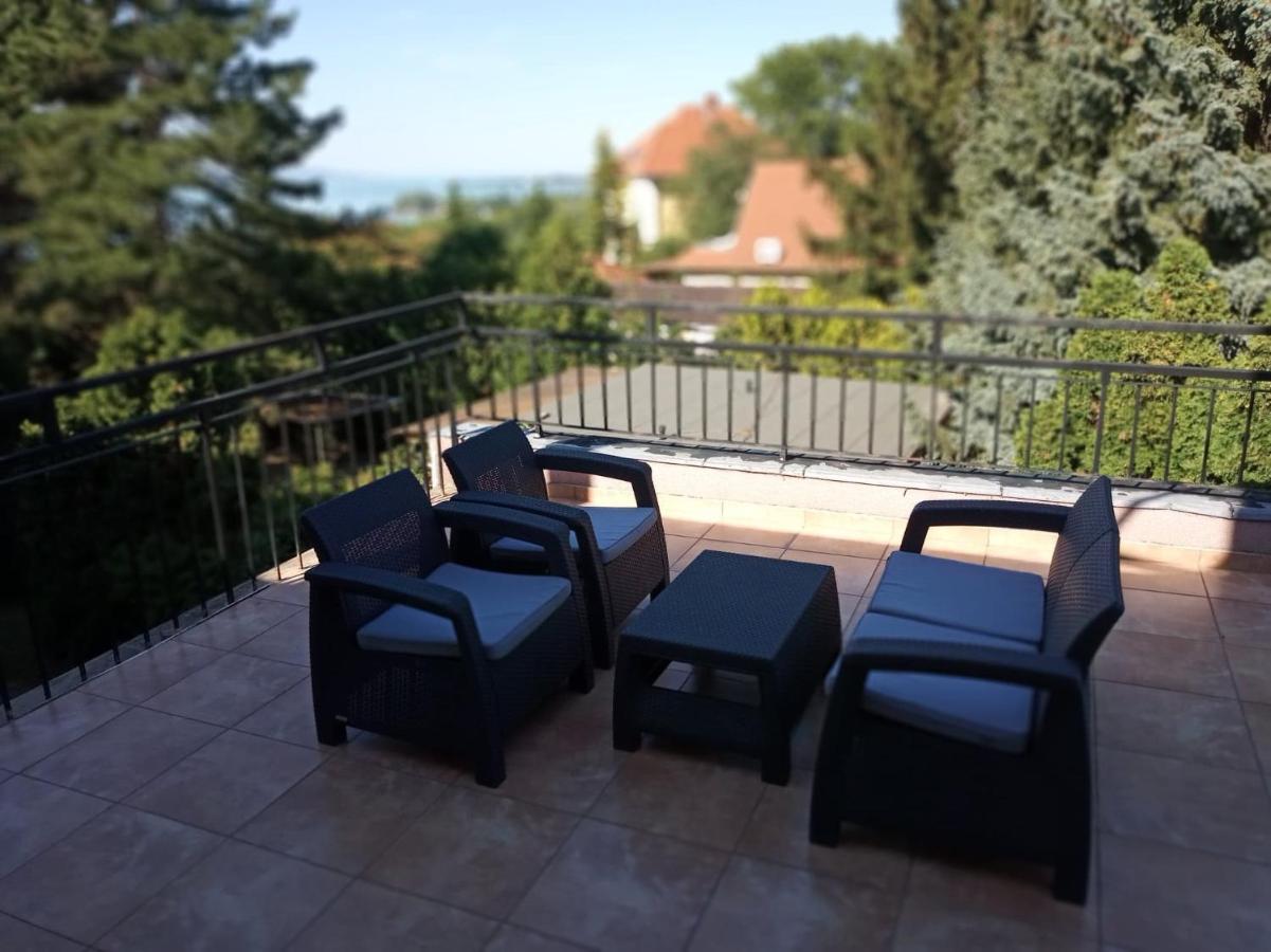 Hotel Pergola Panzió Balatonföldvár Exterior foto