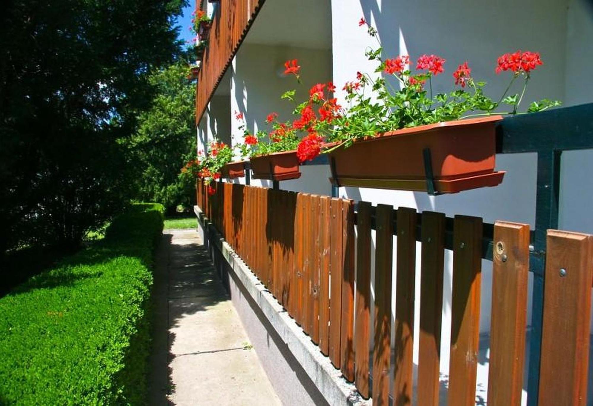 Hotel Pergola Panzió Balatonföldvár Exterior foto